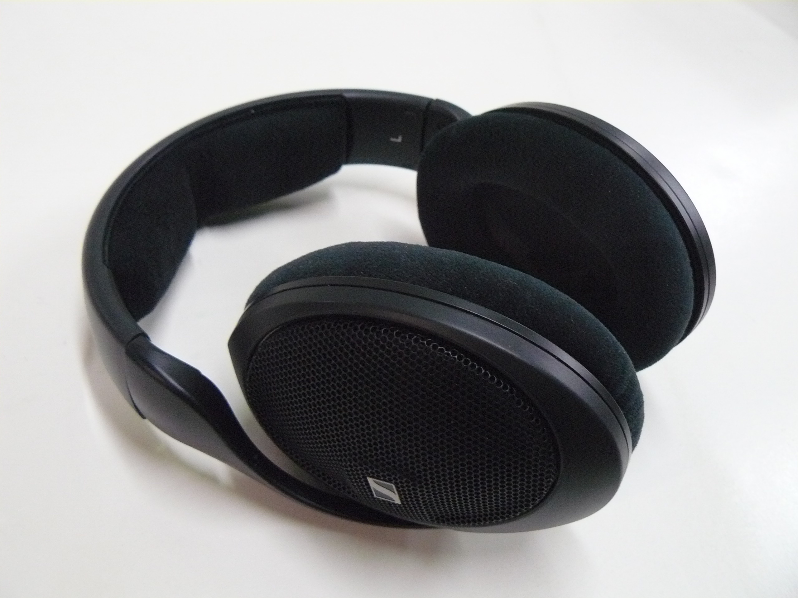 Sennheiser HD 560S Review - For The Masterful Not The Typical