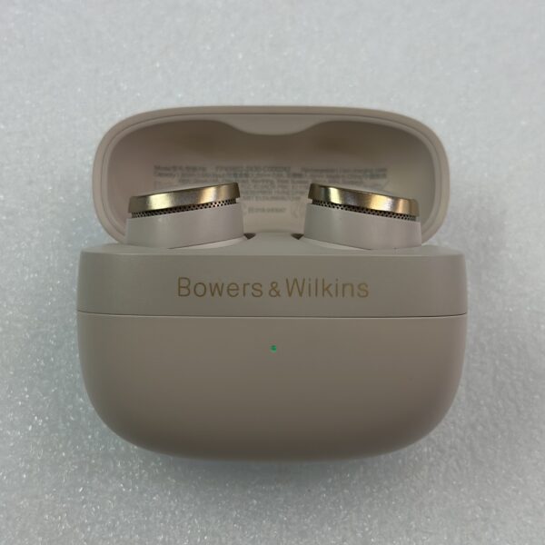 Bowers & Wilkins Pi8